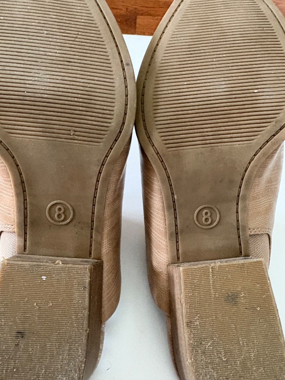 Universal Thread  tan mules - Picture 3 of 3